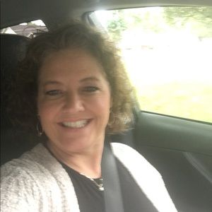 Meet your Posher, Debra